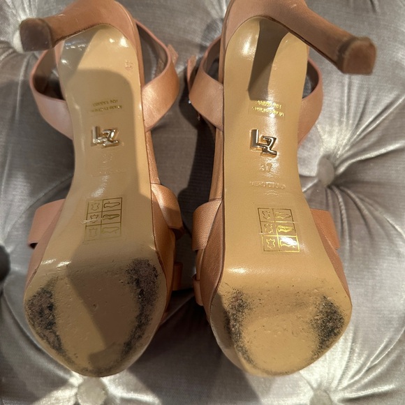 Lolacruz size 37 light wear see pictures. Light tan with shade of pink - Picture 4 of 5